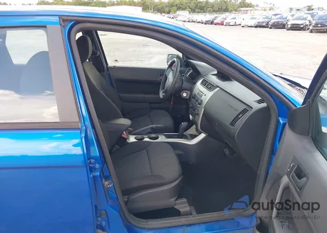 2010 Ford Focus Se z USA, uszkodzony, nr VIN 1FAHP3FN2AW293391